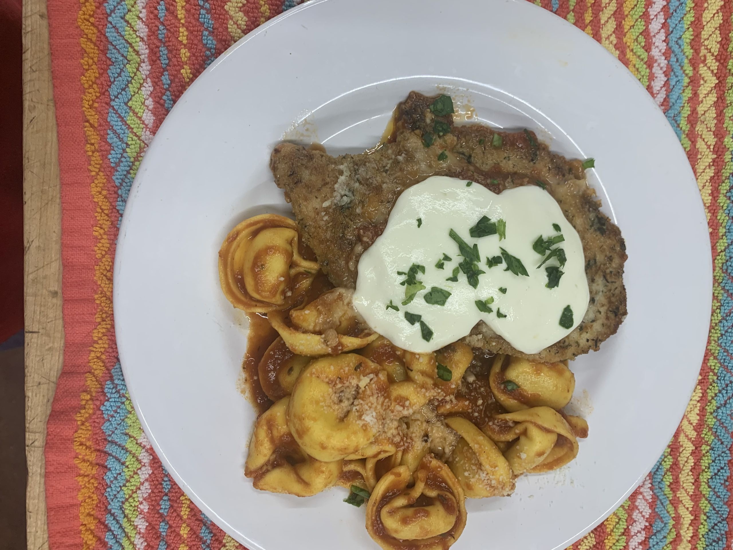 Creamy tortellini with basil pesto